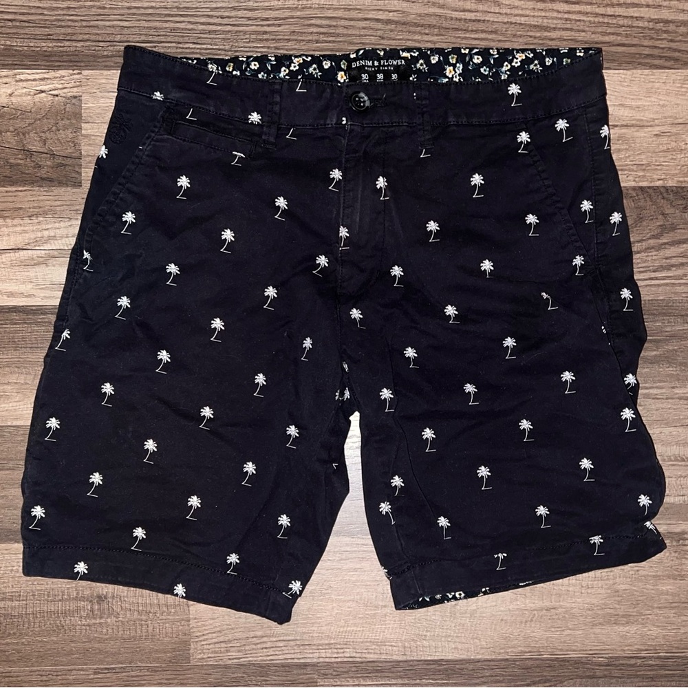 Denim & Flower Black Shorts with White Palm Print
